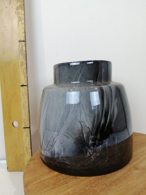 Vase Smal with Round M Black