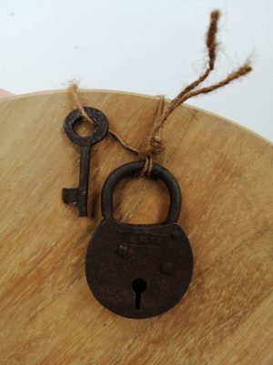 vintage iron lock home used 4x7x2cm assorted